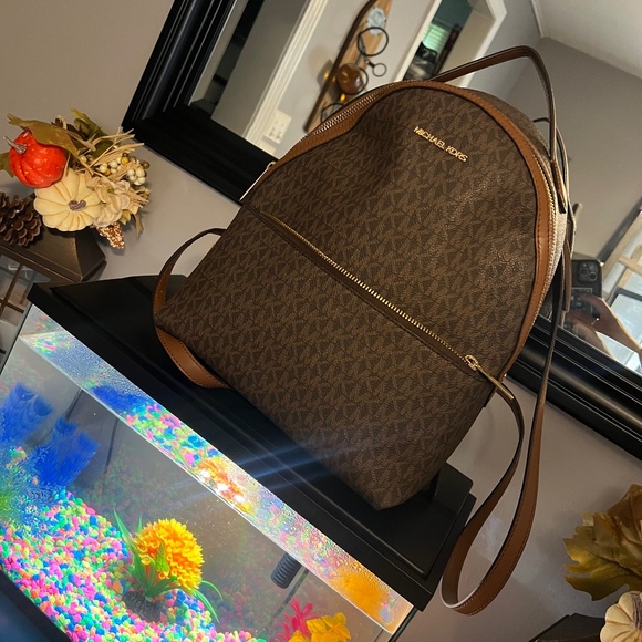 Michael Kors Backpack/purse - Picture 1 of 3